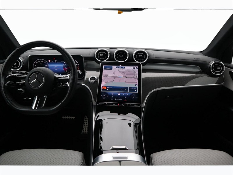 13 - Mercedes GLC suv 200 amg premium 4matic 9g-tronic
