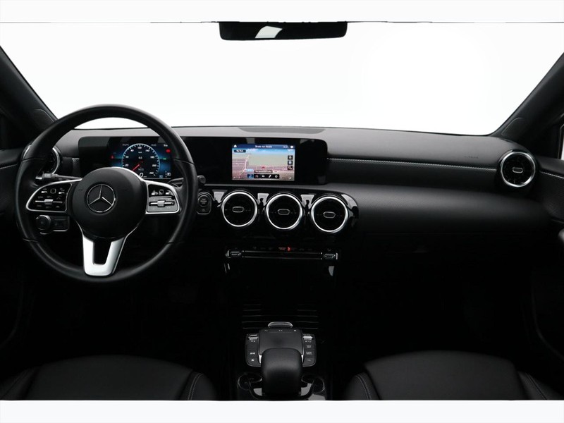 13 - Mercedes Classe A 200 d sport 4matic 8g-dct