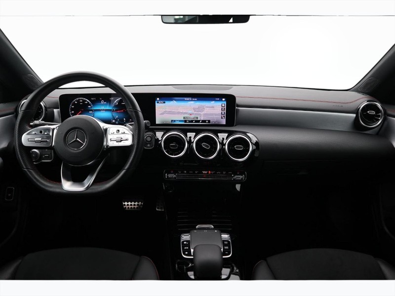 13 - Mercedes CLA coupe 200 d premium 8g-dct