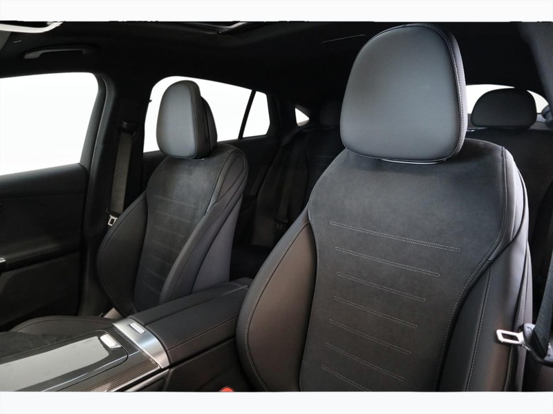 7 - Mercedes GLC coupe 220 d amg line premium 4matic 9g-tronic