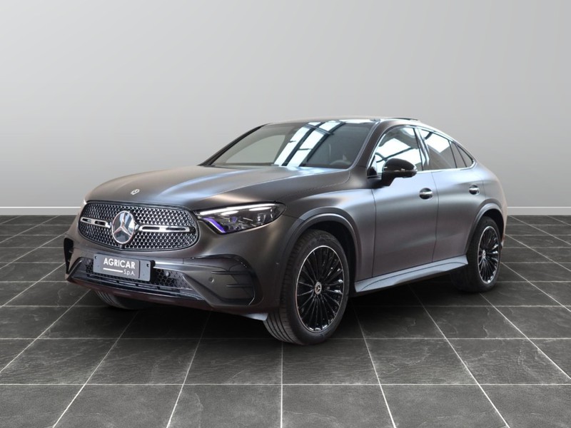 1 - Mercedes GLC coupe 220 d amg line premium 4matic 9g-tronic