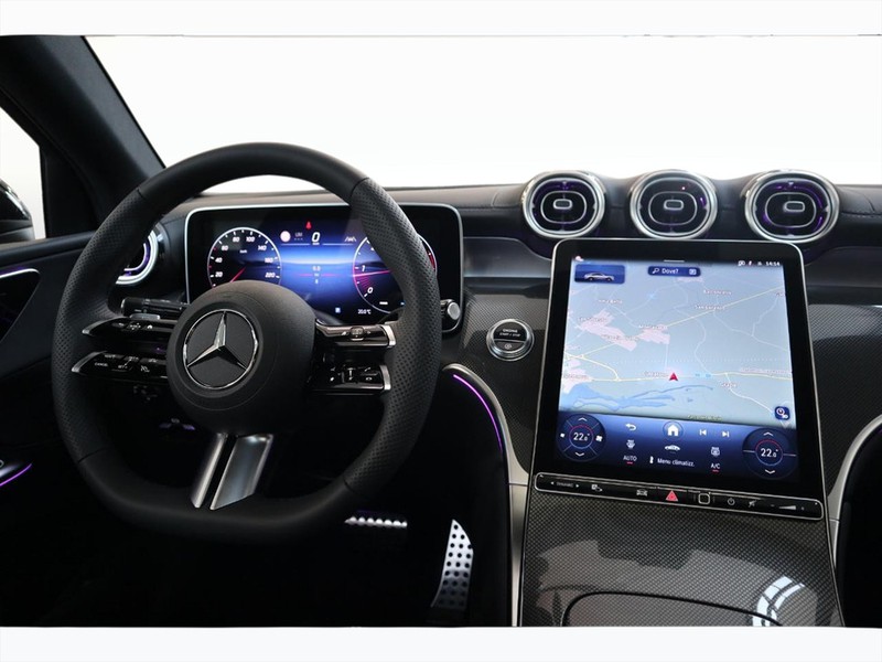 13 - Mercedes GLC coupe 220 d amg line premium 4matic 9g-tronic