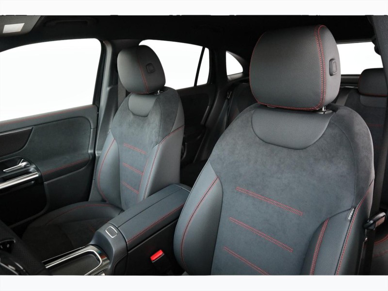 7 - Mercedes GLA 250 amg line premium 4matic 8g-dct