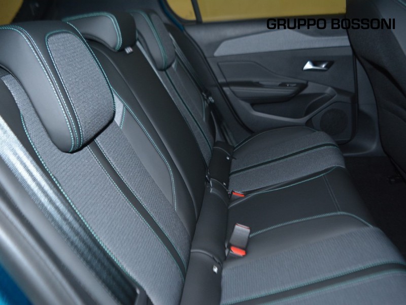 7 - Peugeot 308 1.2 hybrid 145cv allure e-dcs6