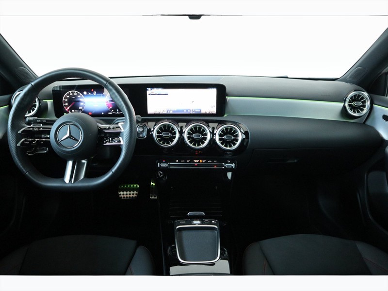 13 - Mercedes Classe A 180 d amg line advanced plus speedshift dct amg 8g