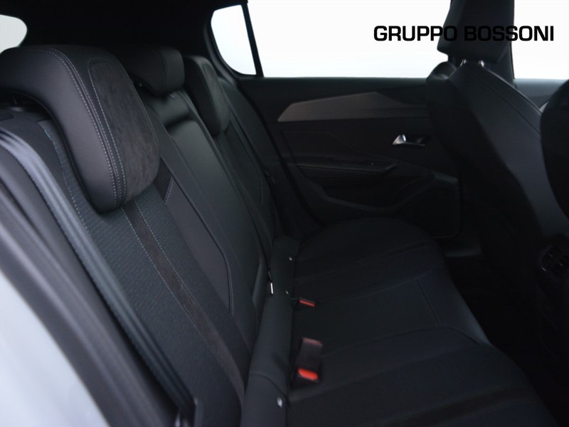 7 - Peugeot 308 e54 kwh gt