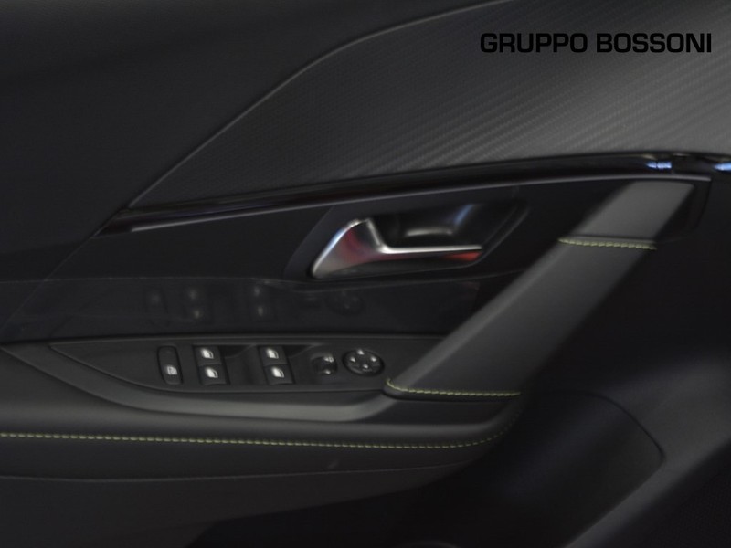 13 - Peugeot 208 1.2 hybrid 48v 110cv gt e-dcs6