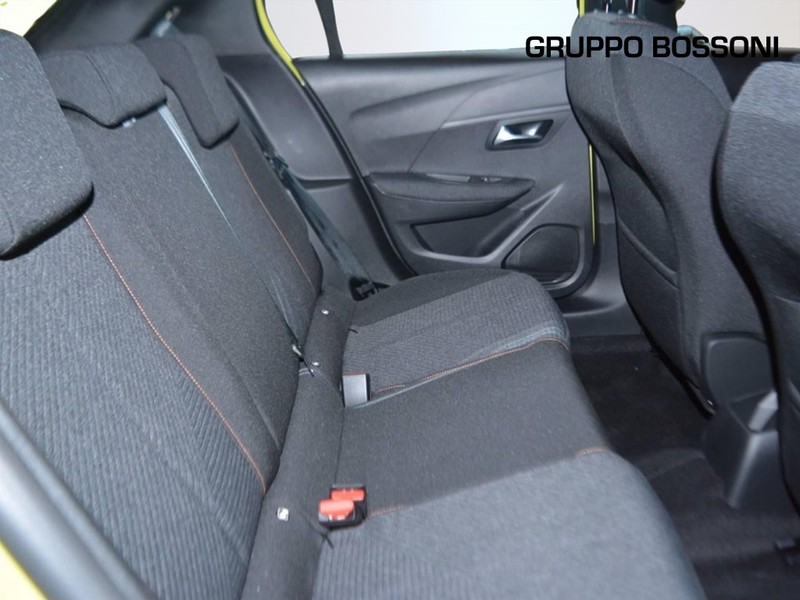 7 - Peugeot 208 1.2 hybrid 48v 110cv style e-dcs6