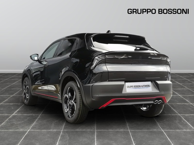 7 - Alfa Romeo Junior 1.2 hybrid 145cv ibrida speciale edct6