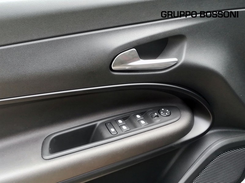 19 - Alfa Romeo Junior 1.2 hybrid 145cv ibrida speciale edct6