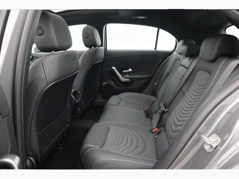 7 - Mercedes Classe A 250 e plug-in-hybrid progressive advanced plus speedshift dct amg 8g