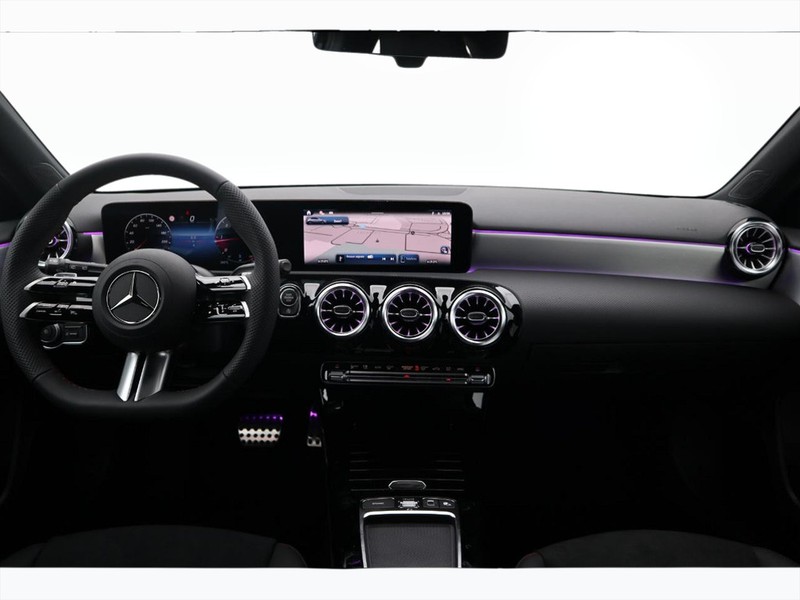 13 - Mercedes Classe A 180 d amg line premium speedshift dct amg 8g