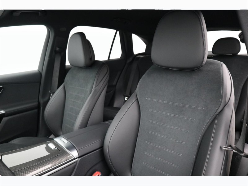 7 - Mercedes GLC suv 300 de plug in hybrid amg line premium tech 4matic 9g-tronic