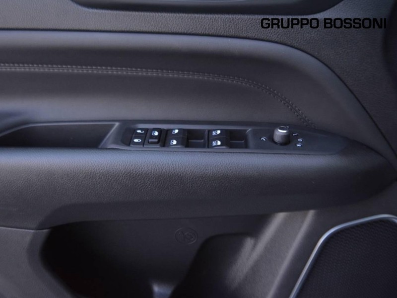 13 - Jeep Compass 1.5 turbo t4 mhev 130cv altitude 2wd