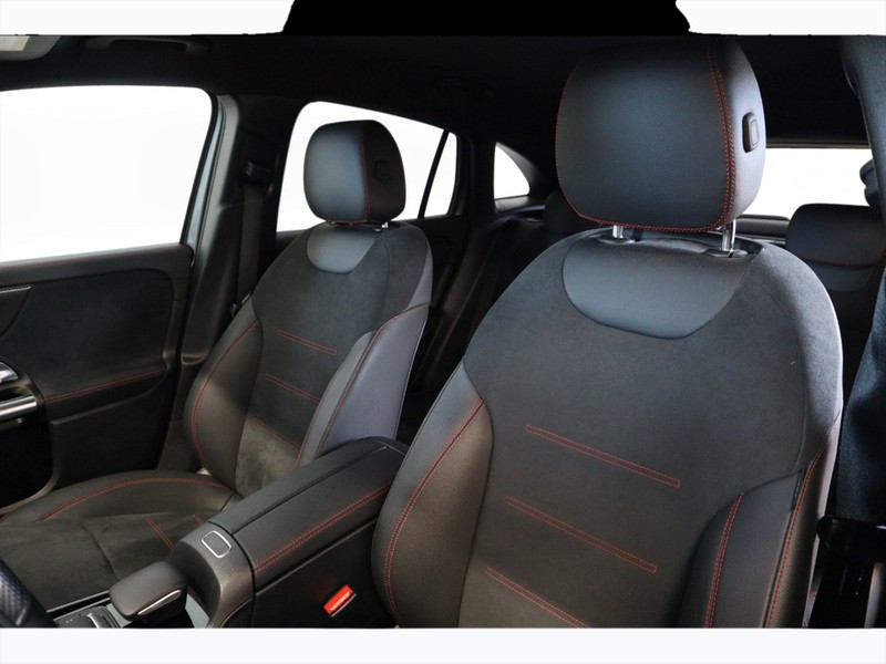 7 - Mercedes GLA 200 d premium 8g-dct