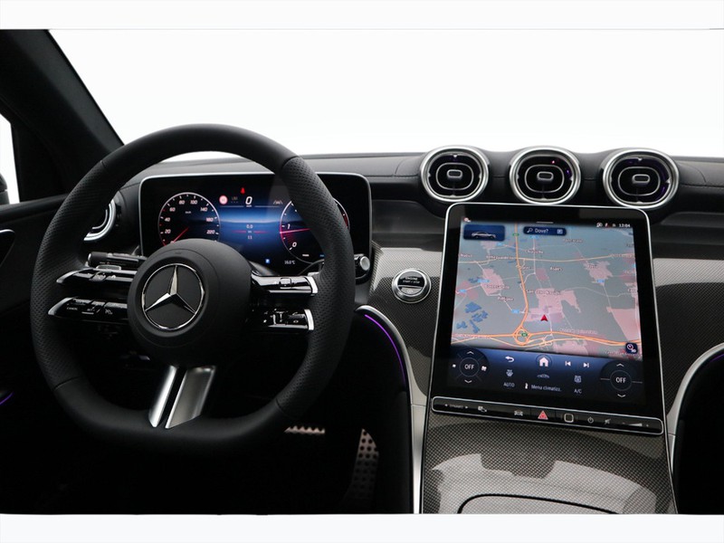 13 - Mercedes GLC coupe 220 d amg line premium 4matic 9g-tronic