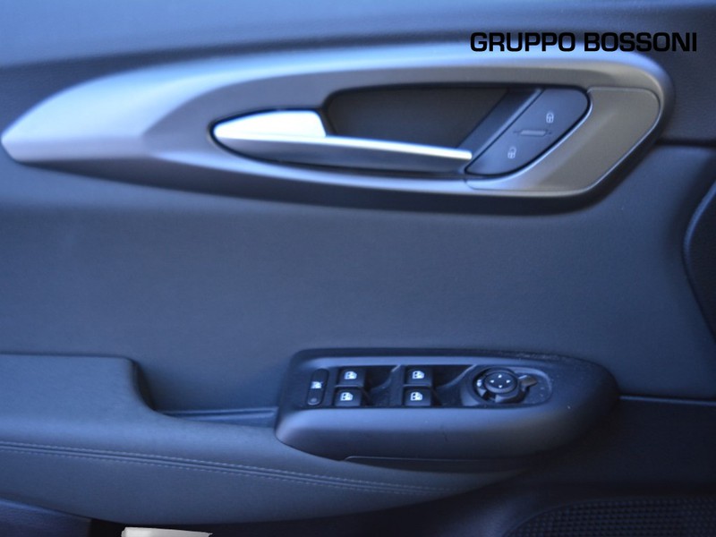 13 - Alfa Romeo Tonale 1.5 hybrid 160cv ti tct7