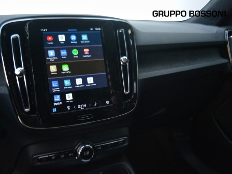 19 - Volvo XC40 single motor plus rwd edt