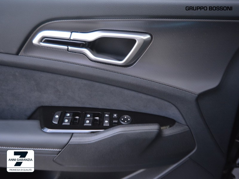 13 - Kia Sportage 1.6 t-gdi hev 210cv gt-line at6