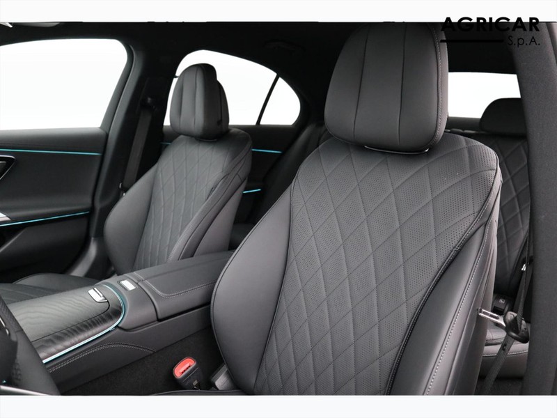 7 - Mercedes Classe E berlina 220 d amg line premium 4matic 9g-tronic