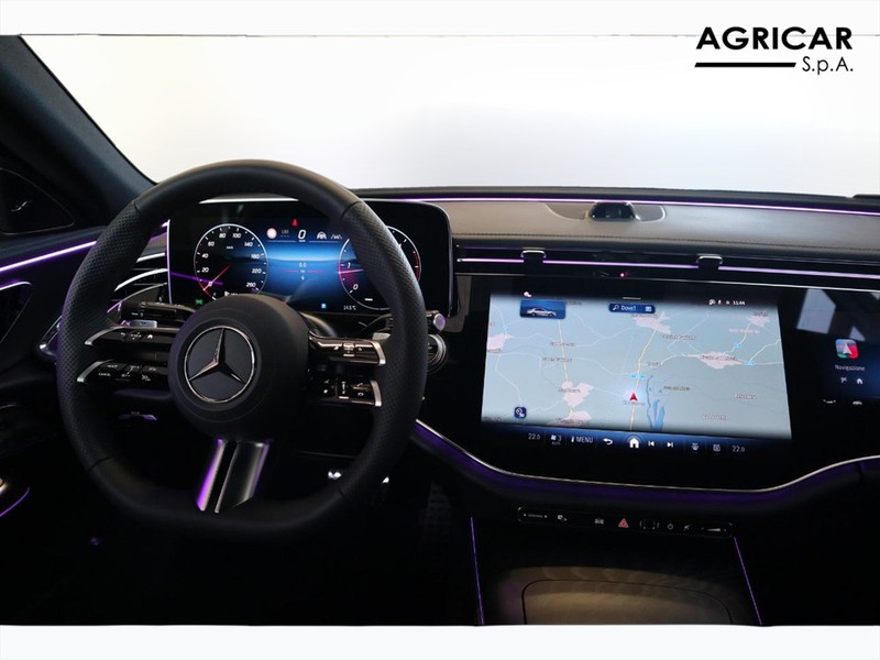 13 - Mercedes Classe E berlina 220 d amg line premium 4matic 9g-tronic