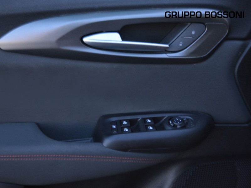 13 - Alfa Romeo Tonale 1.5 hybrid 160cv veloce tct7