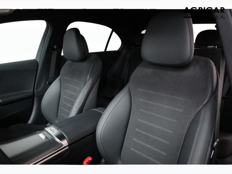 7 - Mercedes Classe C berlina 220 d mild hybrid 200cv amg line advanced 4matic 9g-tronic