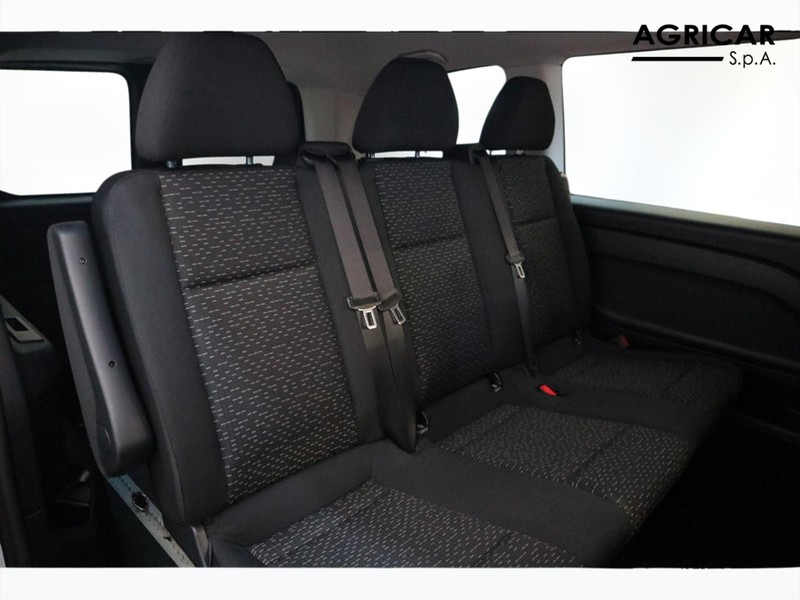 7 - Mercedes Vans Vito 114 cdi compact mixto