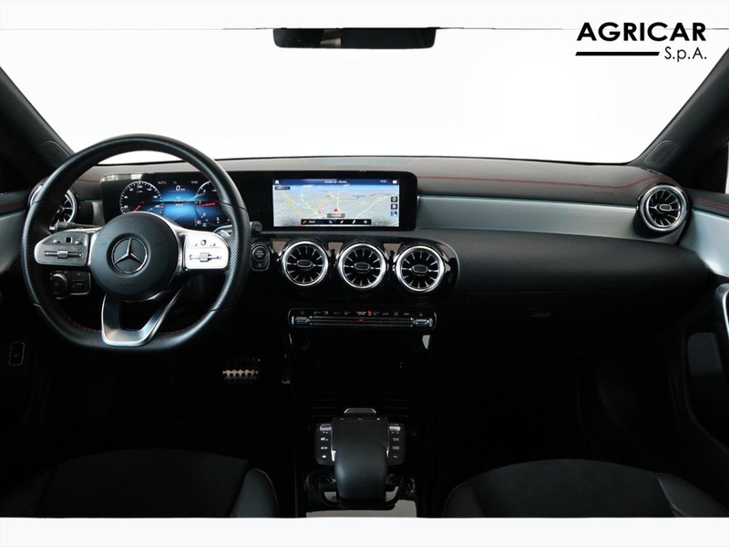 13 - Mercedes CLA coupe 200 d premium 8g-dct