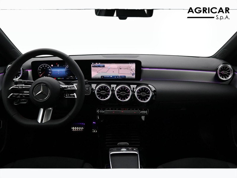 13 - Mercedes Classe A 250 e plug-in-hybrid amg line premium speedshift dct amg 8g