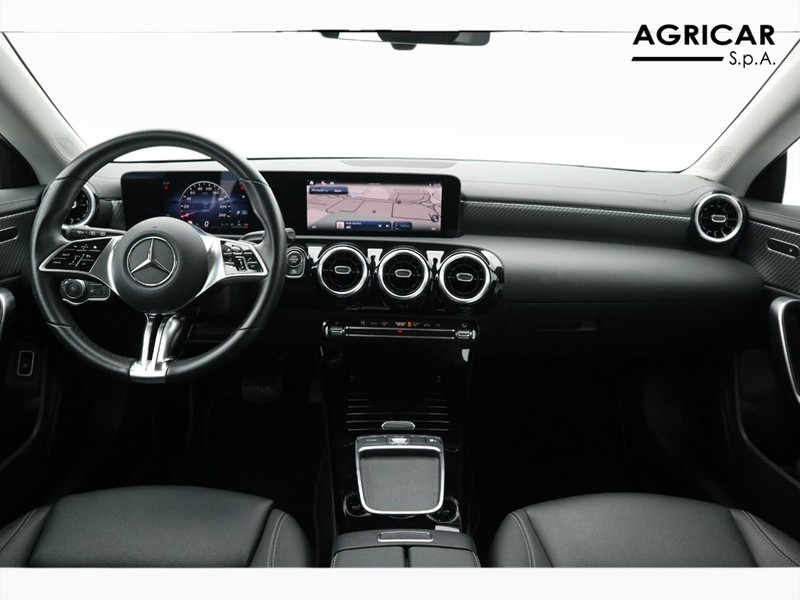 13 - Mercedes CLA shooting brake 180 d progressive advanced 8g-dct