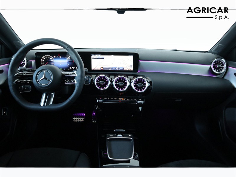 13 - Mercedes Classe A 250 e plug-in-hybrid amg line advanced plus speedshift dct amg 8g