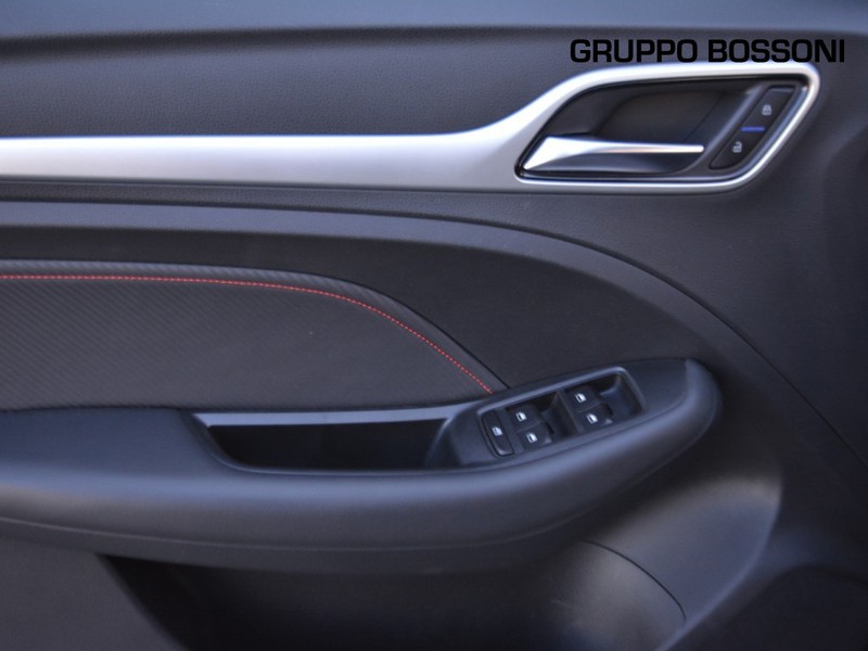 13 - Mg ZS 1.5 vti-tech luxury