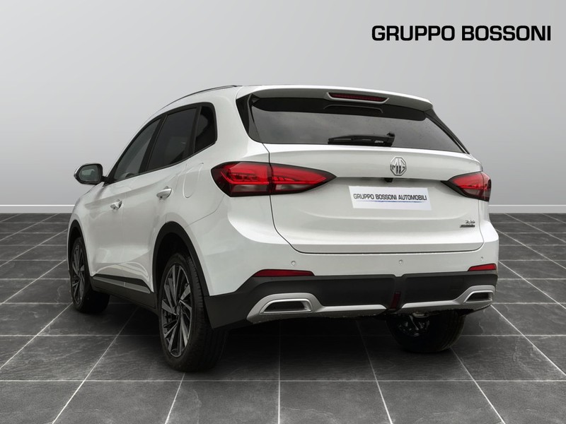 7 - Mg ZS 1.5 hybrid+ luxury auto