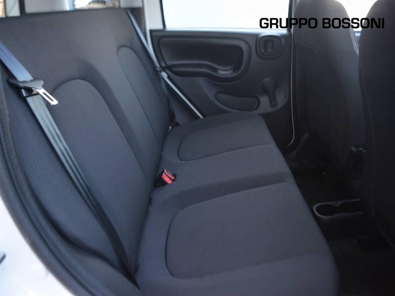 7 - Fiat Panda 1.0 firefly hybrid 70cv pop s&s