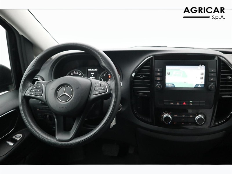 13 - Mercedes Vans Vito 116 cdi long tourer pro auto my20