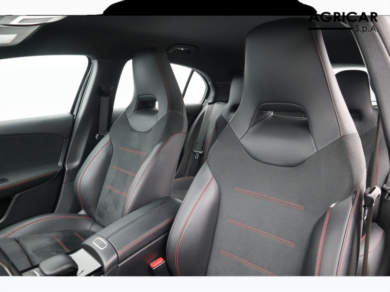 7 - Mercedes Classe A 200 premium 7g-dct