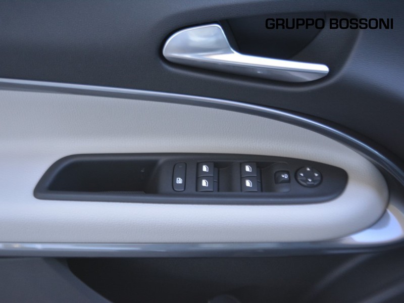 13 - Fiat 600 1.2 hybrid 110cv la prima ii edct