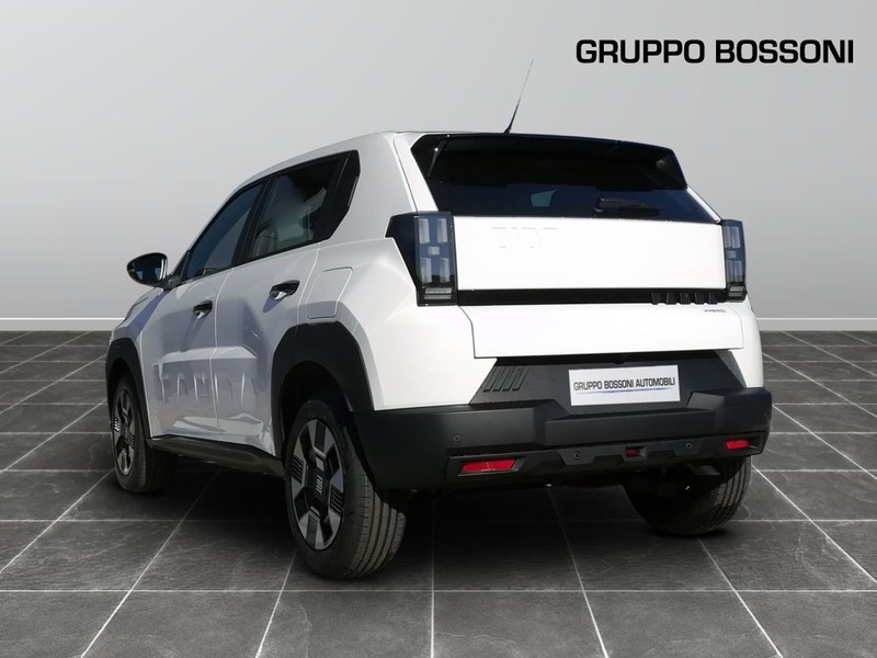 7 - Fiat Grande Panda 1.2 hybrid 110cv business