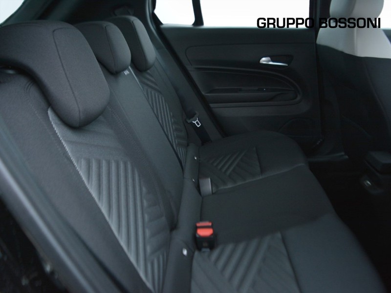 7 - Fiat 600 1.2 hybrid 145cv icon edct