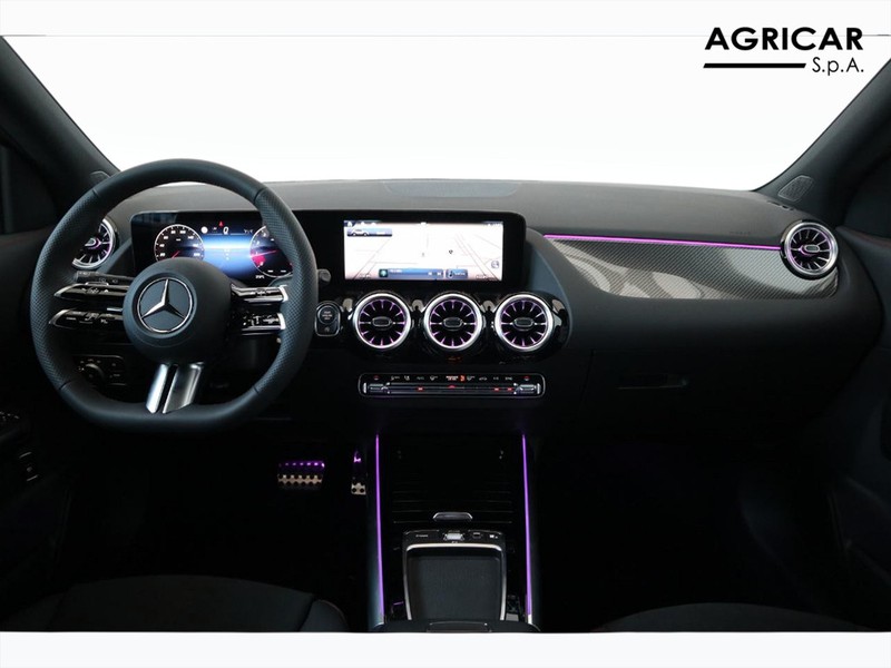 13 - Mercedes GLA 180 amg line advanced plus 7g-dct