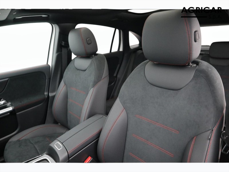 7 - Mercedes GLA 180 amg line advanced plus 7g-dct