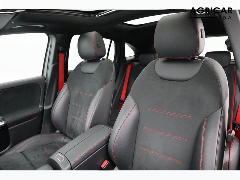 7 - AMG GLA amg 35 4matic speedshift dct amg 8g