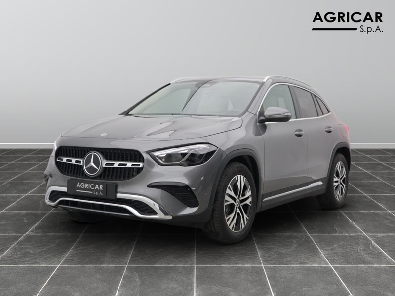 1 - Mercedes GLA 180 d progressive advanced 8g-dct