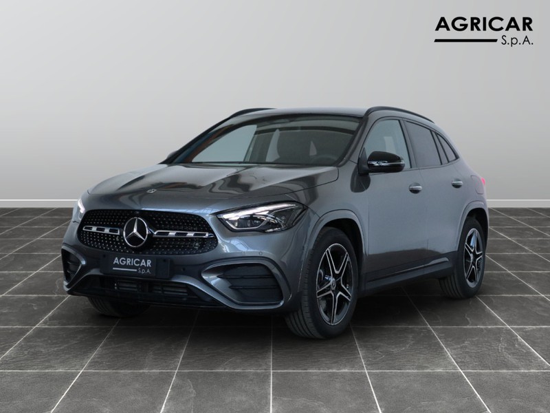 1 - Mercedes GLA 250 amg line premium 4matic 8g-dct