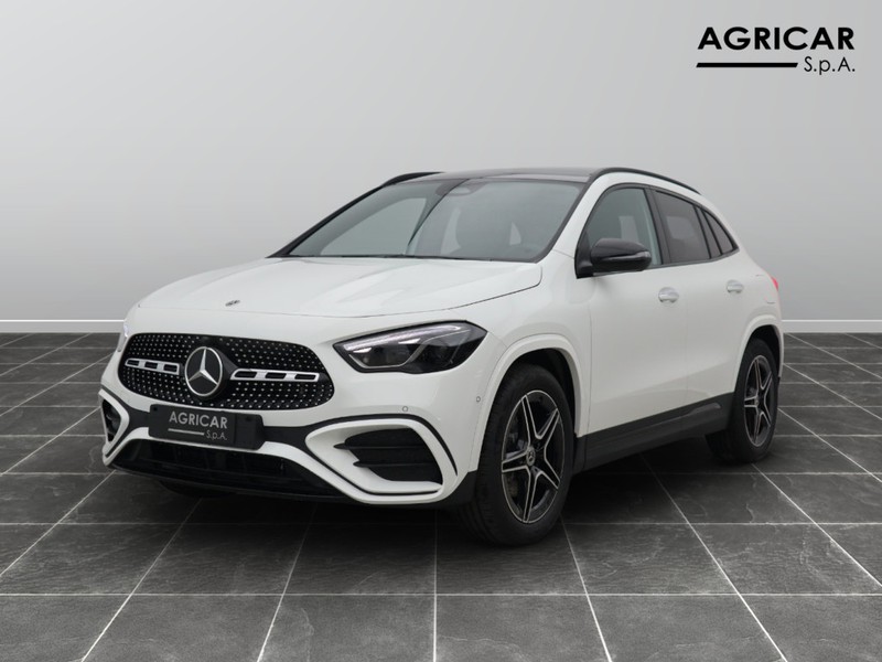 1 - Mercedes GLA 180 amg line premium 7g-dct