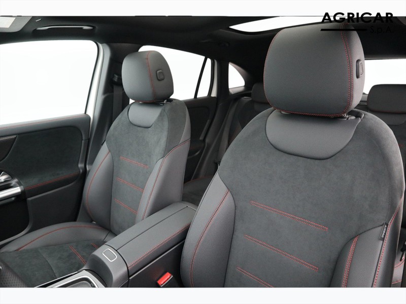 7 - Mercedes GLA 180 amg line premium 7g-dct