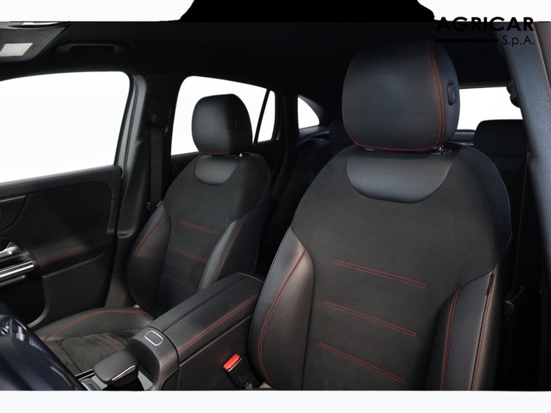 7 - Mercedes GLA 250 e plug in hybrid (e eq-power) premium 8g-dct