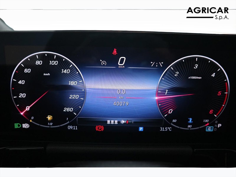 7 - Mercedes GLA 200 d amg line premium 8g-dct