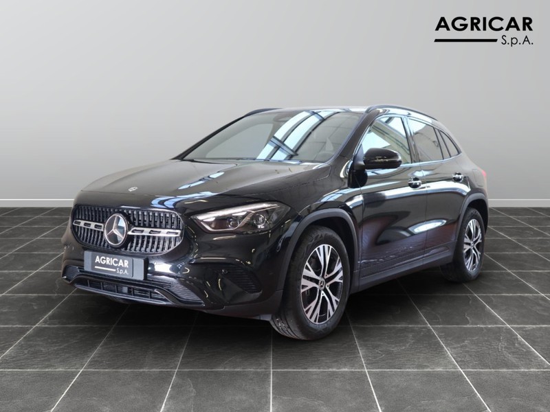 1 - Mercedes GLA 200 d progressive advanced plus 8g-dct